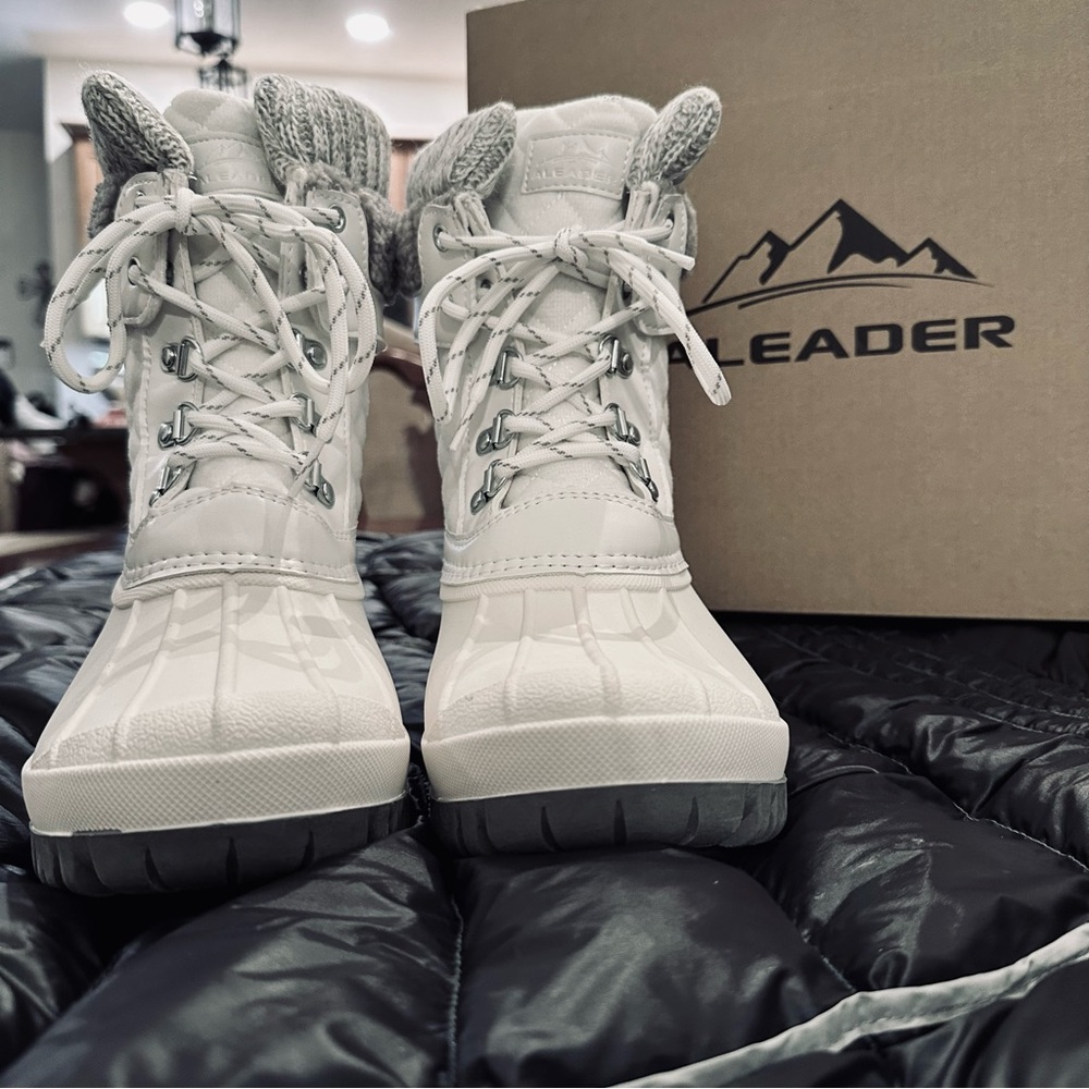 Women's White Winter Boots